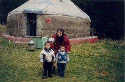 Kazakh yurt home tea8